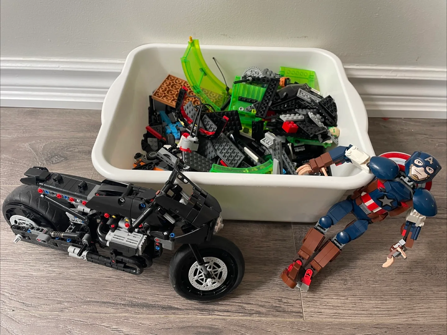 Last chance! Mixed LEGO Pieces and Sets thumbnail