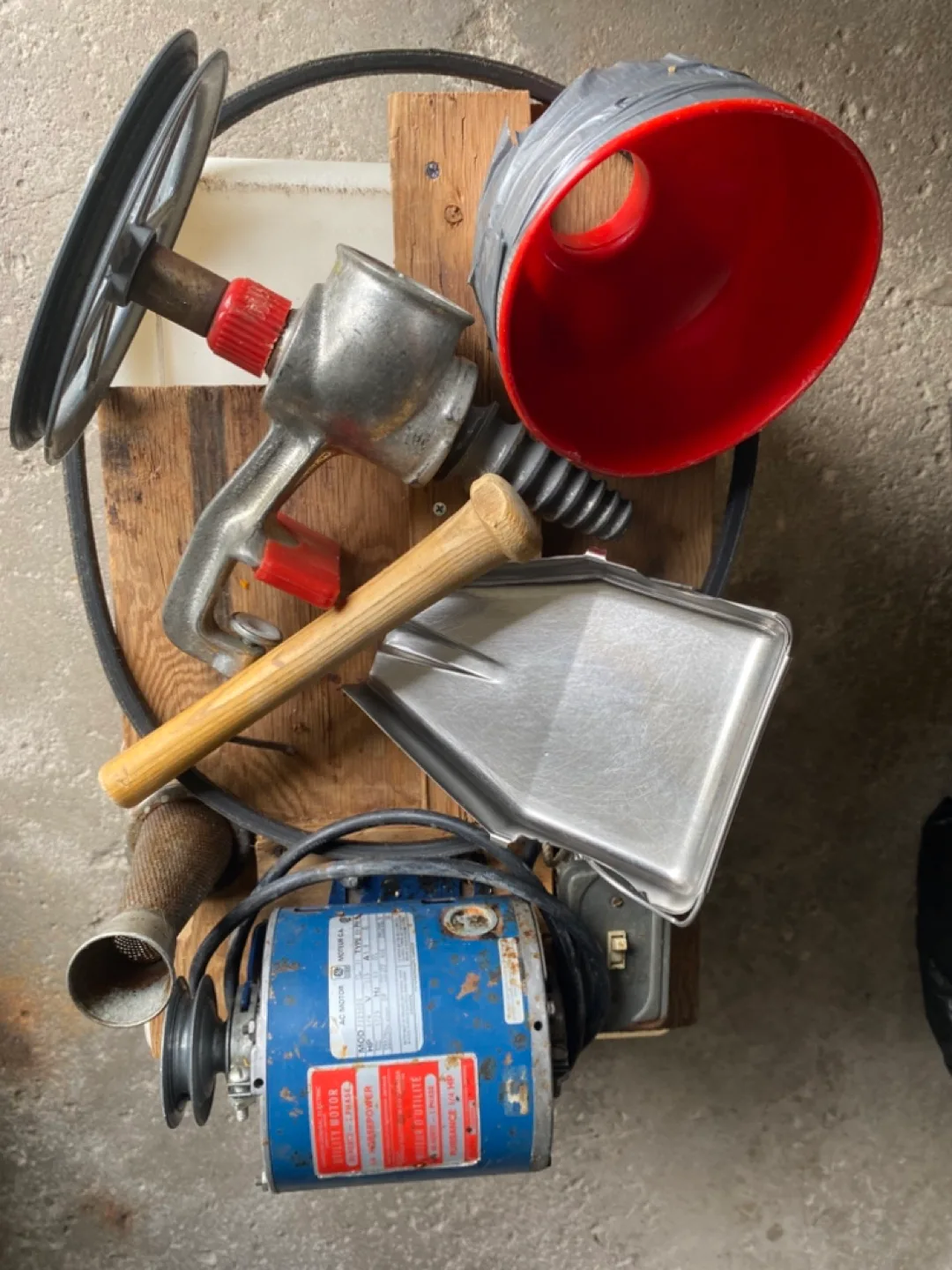 Tomato grinder with 1/4 HP motor thumbnail