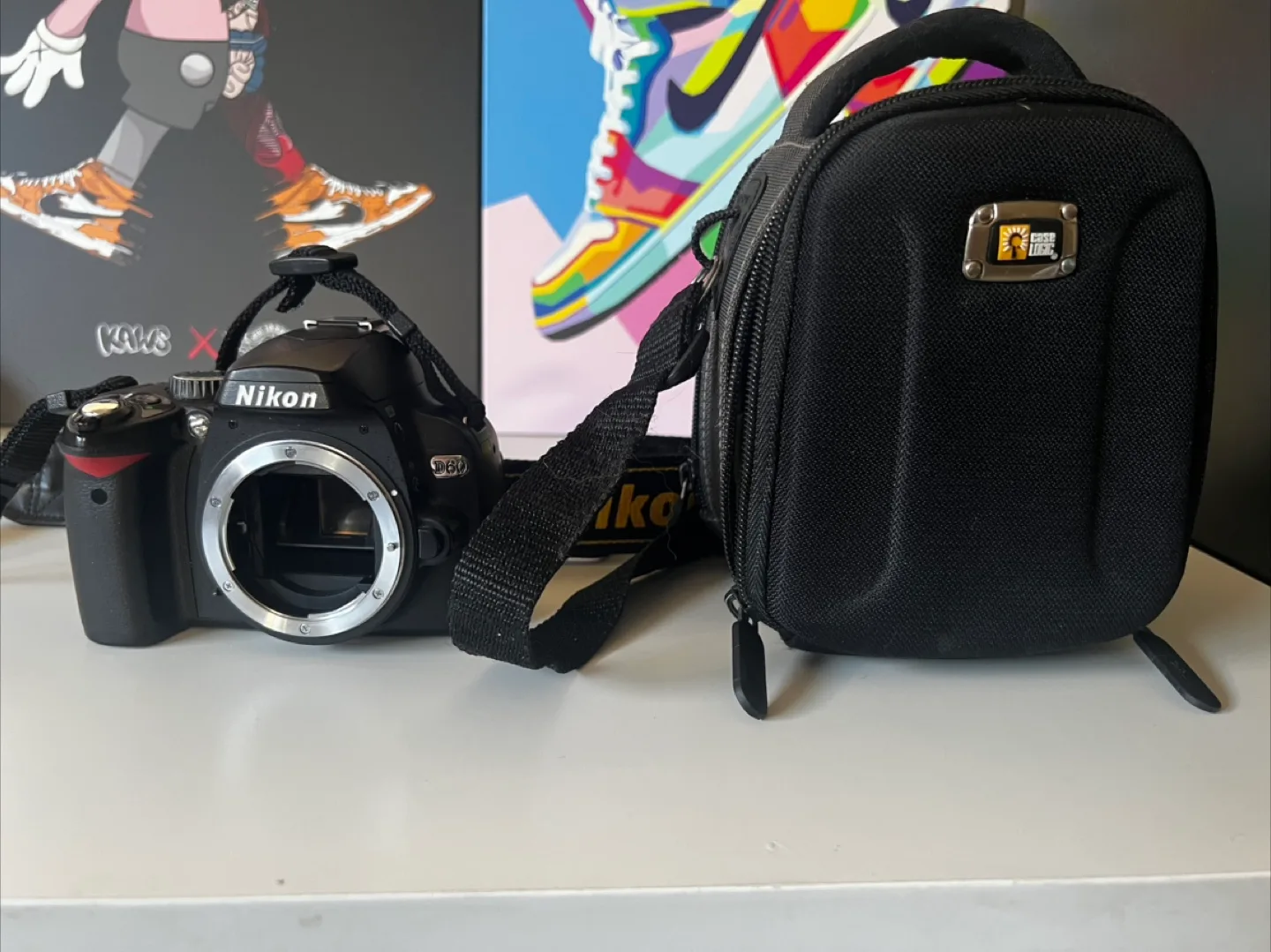 Nikon D60 Digital Camera (Body only) with camera bag thumbnail