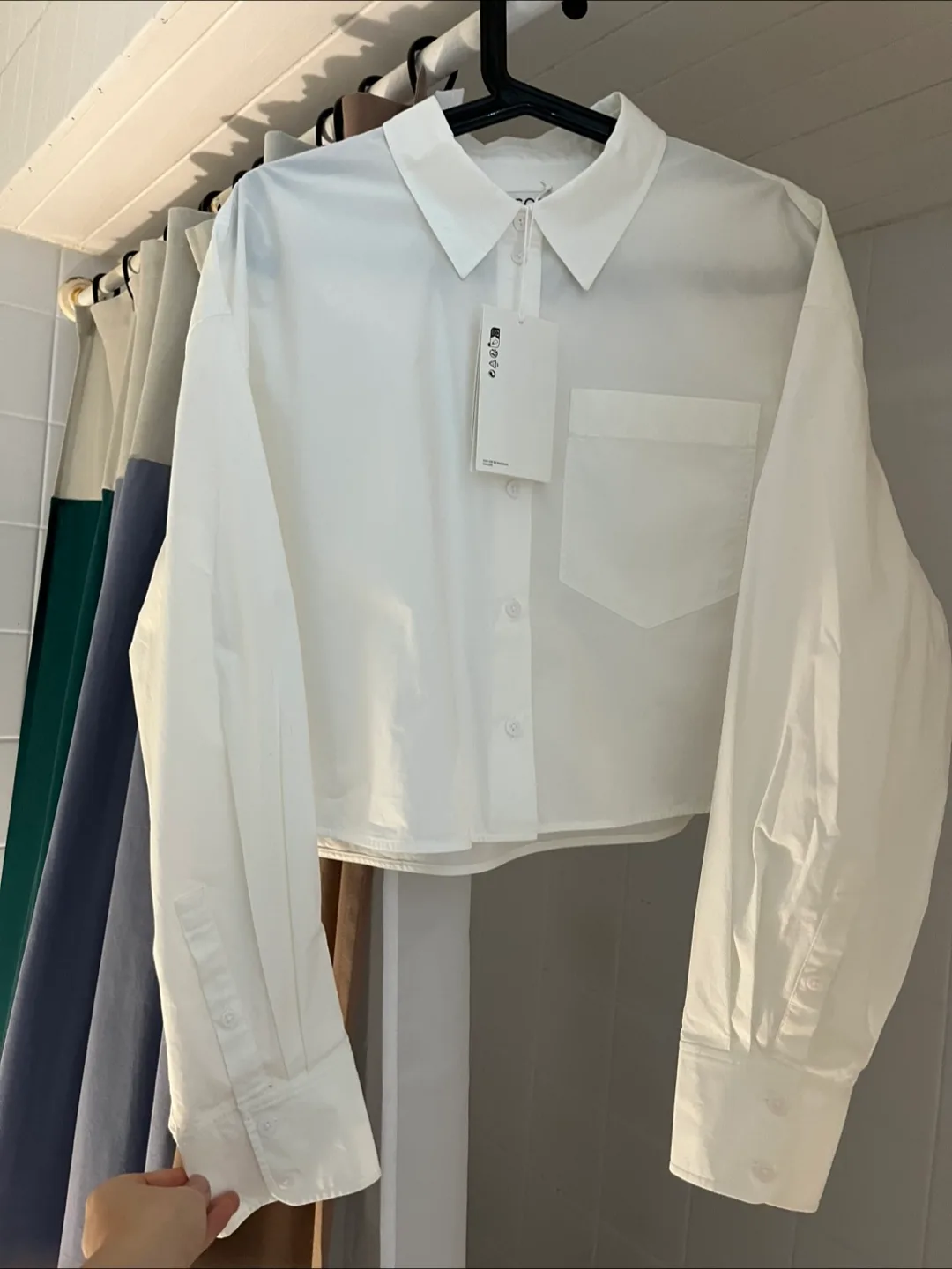 COS cropped white dress shirt women’s 12 thumbnail