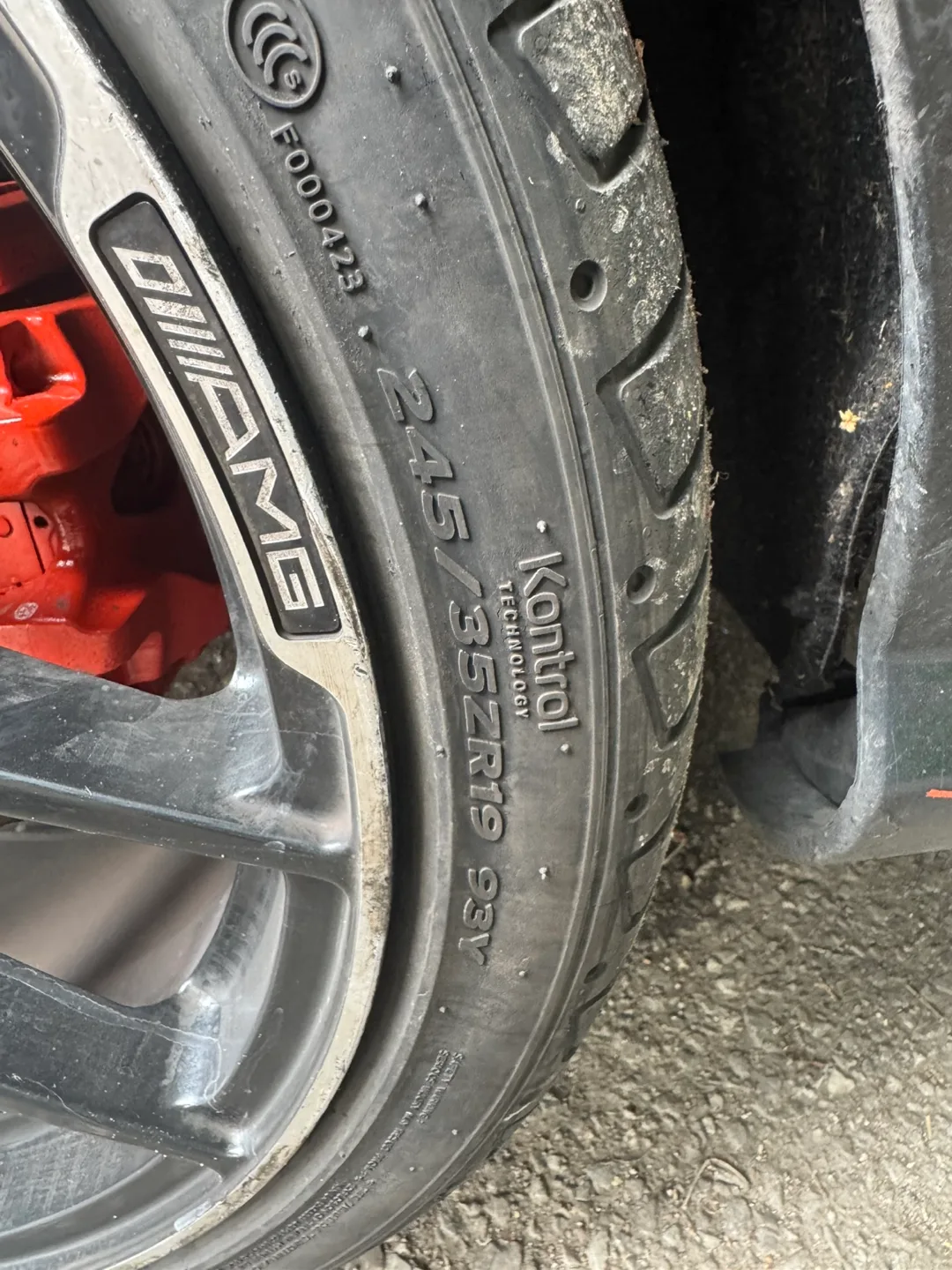 Mercedes-AMG Wheel Set 245/35ZR19 image indicator(4)