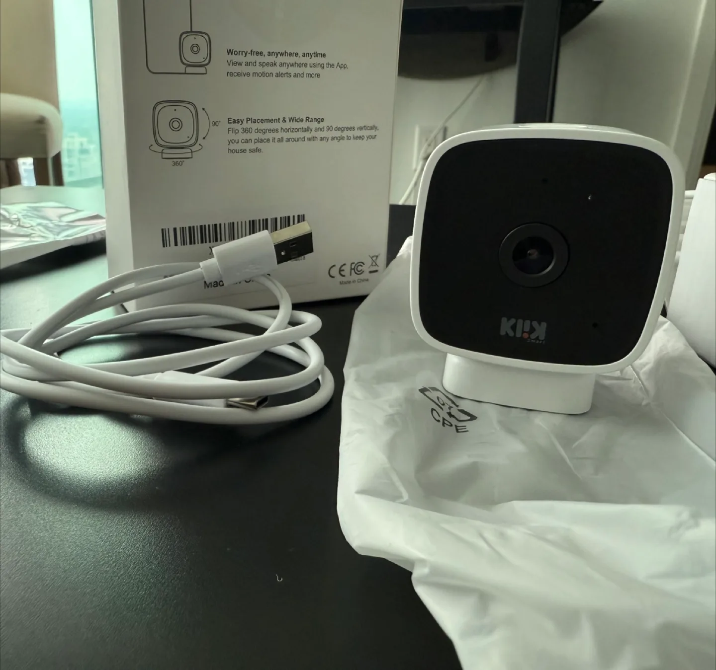 SMARTKLIK 1080p HD Indoor WiFi Security Camera image indicator(2)