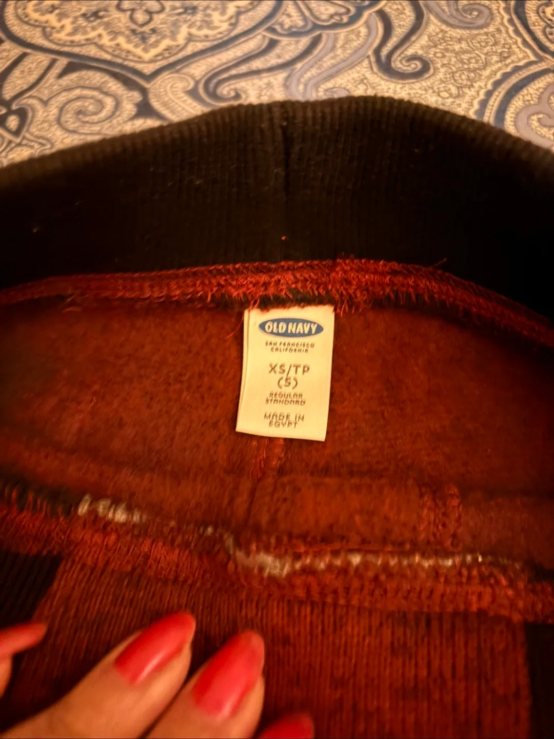 🇨🇦Old Navy XS/TP (5) Burgandy Knit Pants image indicator(3)