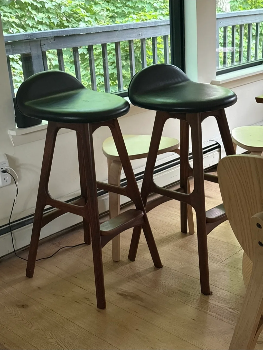 Set of 2 Modern Bar Stools thumbnail
