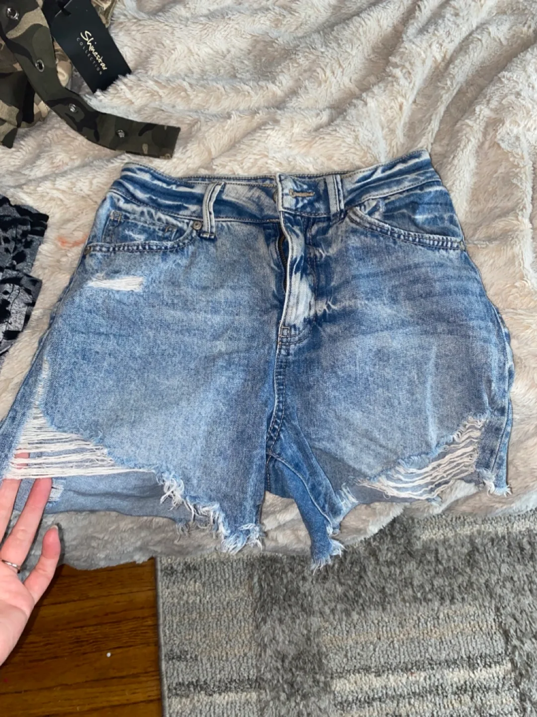 Women’s Distressed Denim Shorts thumbnail