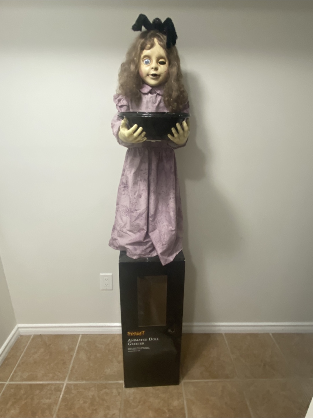 Halloween Animated Doll Greeter (Motion Detected Jumpscare)