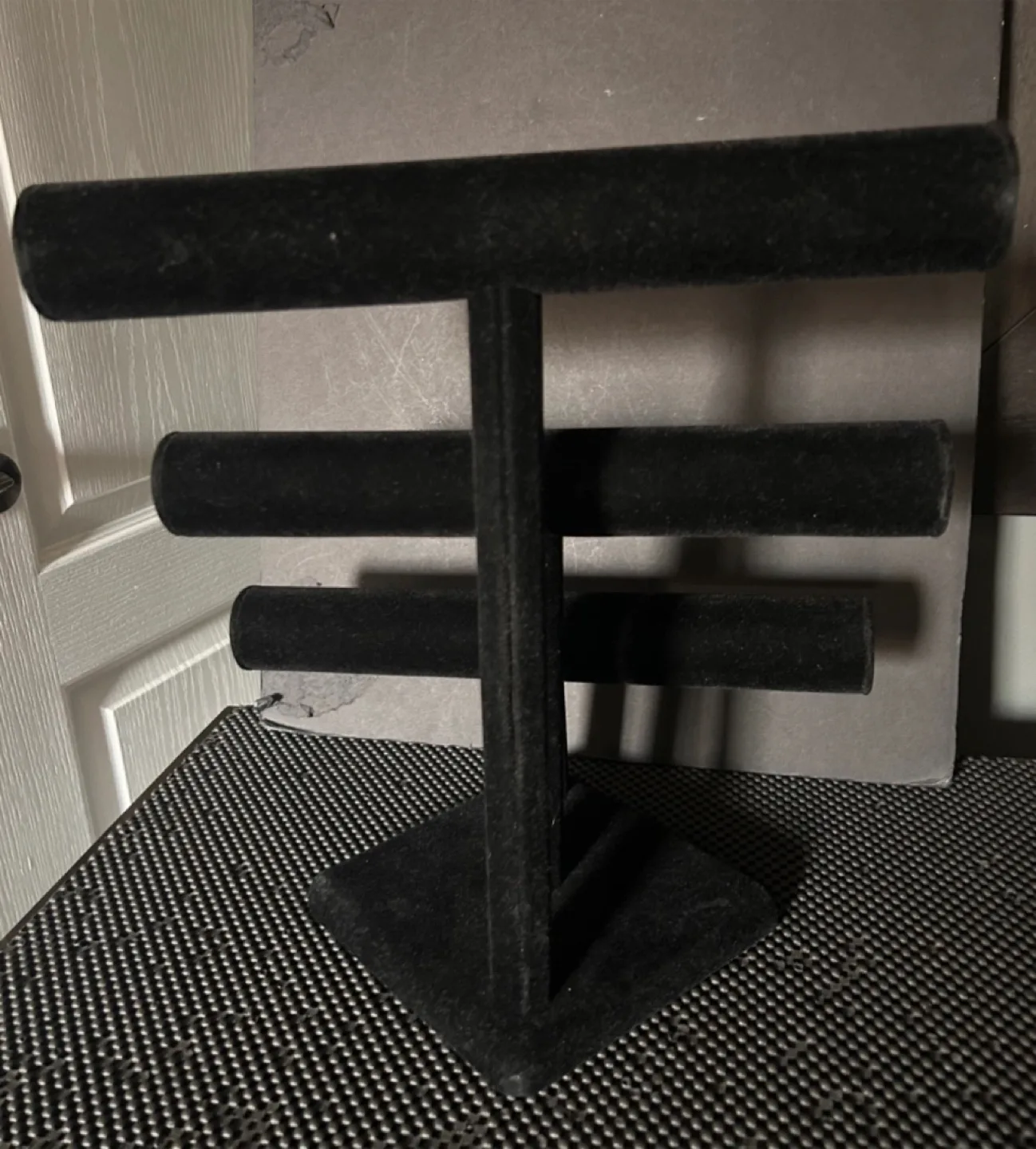 Black Velvet Jewelry Display Stand image indicator(2)