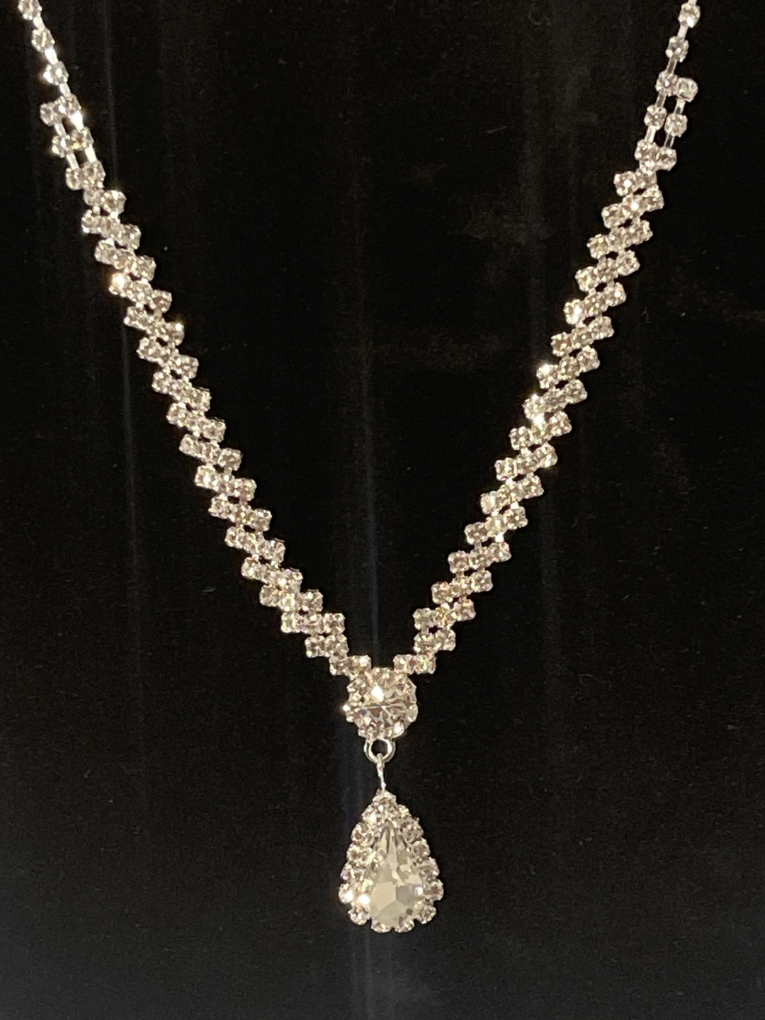 Rhinestone Jewelry Set - Necklace, Bracelet, Earrings - photo 2