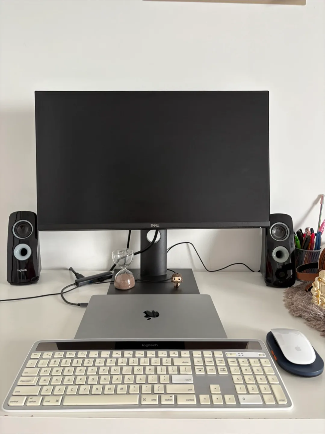 Dell P2719H 27" Full HD LED Monitor thumbnail