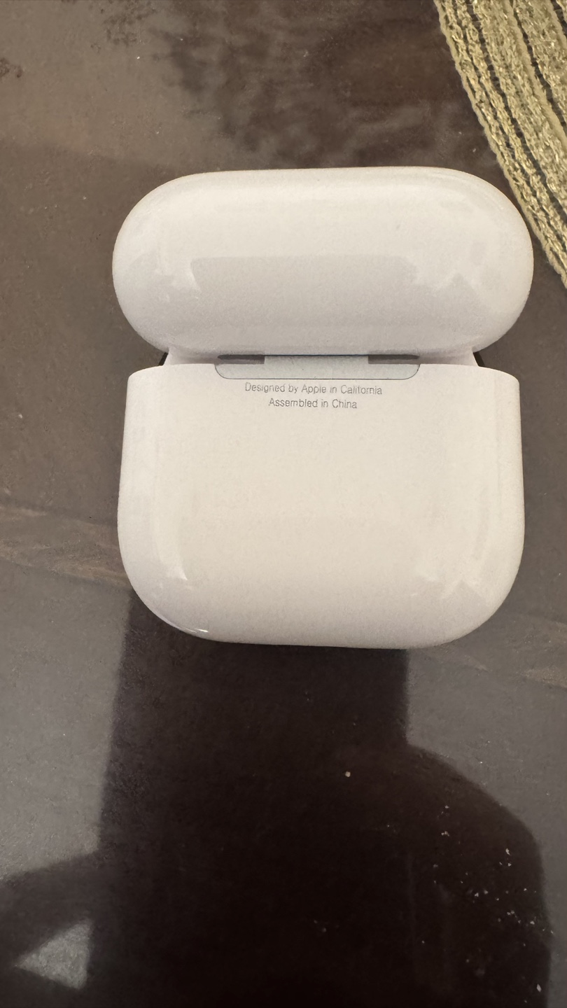 AirPods 4 - photo 3