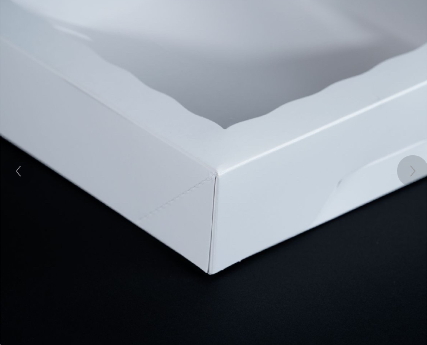 White Pastry/cookie  Box with window  10” x 10 x 2 1/2” - photo 3