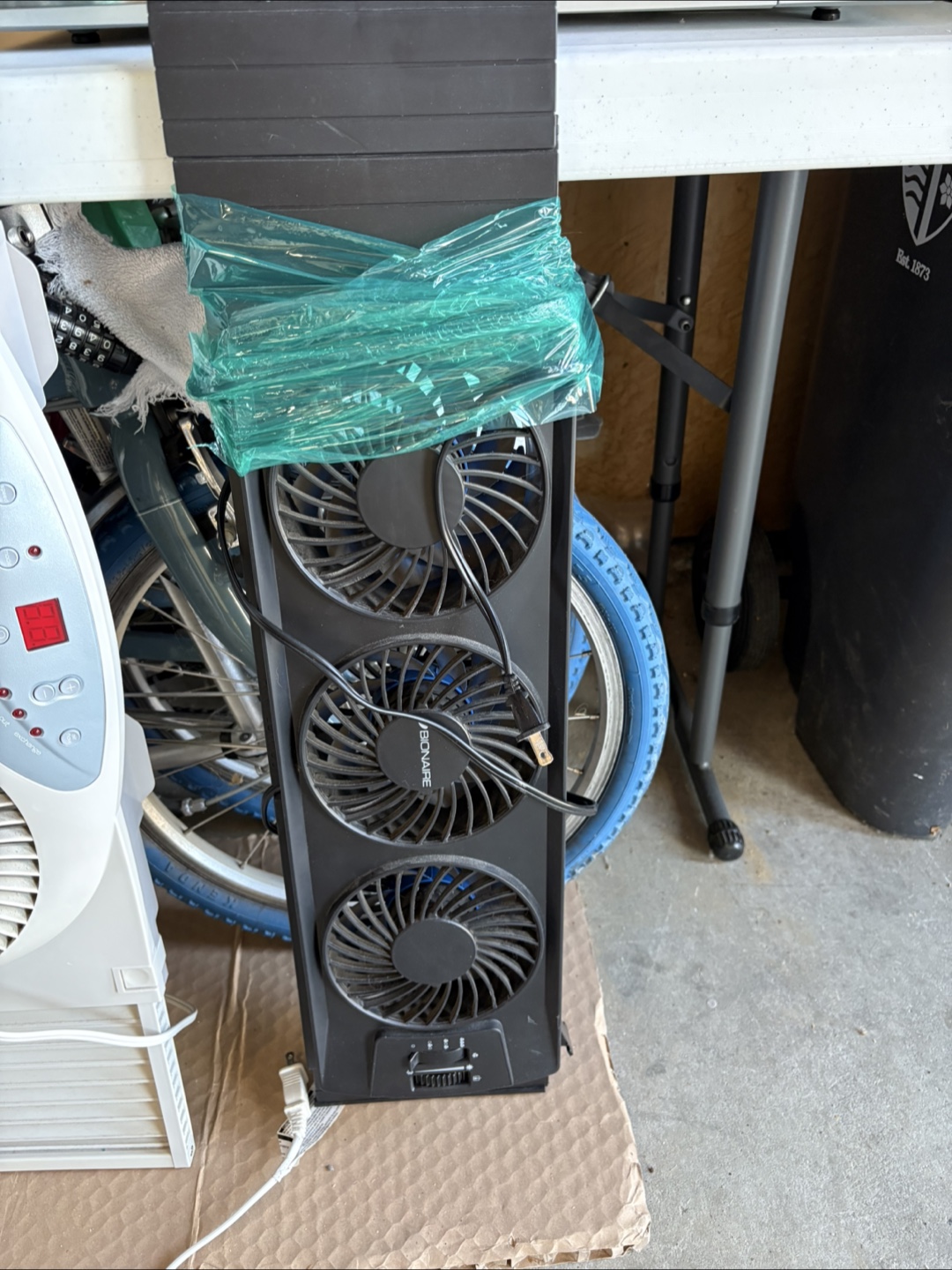 Bonaire 3-Fan Window Fan - Black