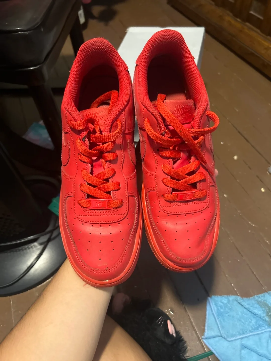 Nike Air Force 1 Red thumbnail