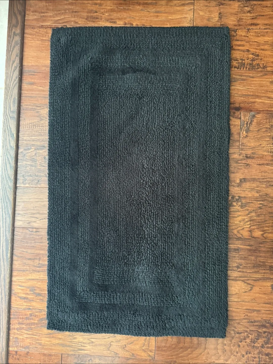 Black Bath Mat image indicator(3)