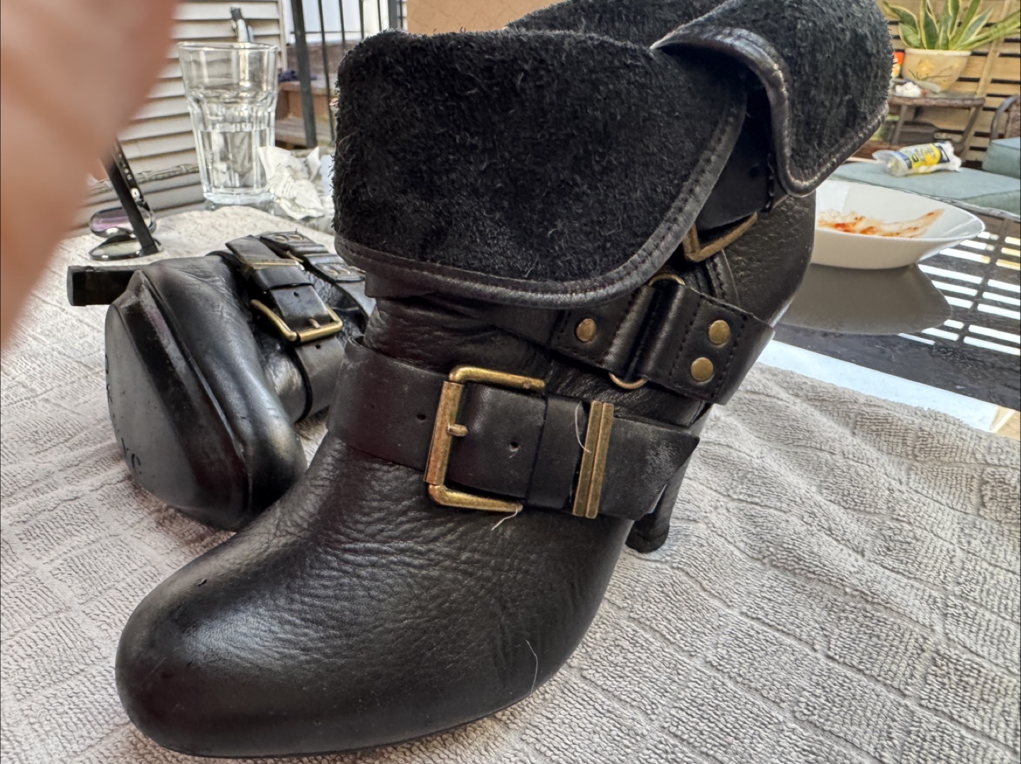 DKNYC Black Leather Heeled Ankle Boots - photo 3