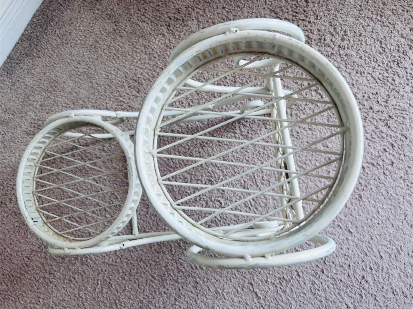 Vintage Style White Metal Plant Stand - photo 4