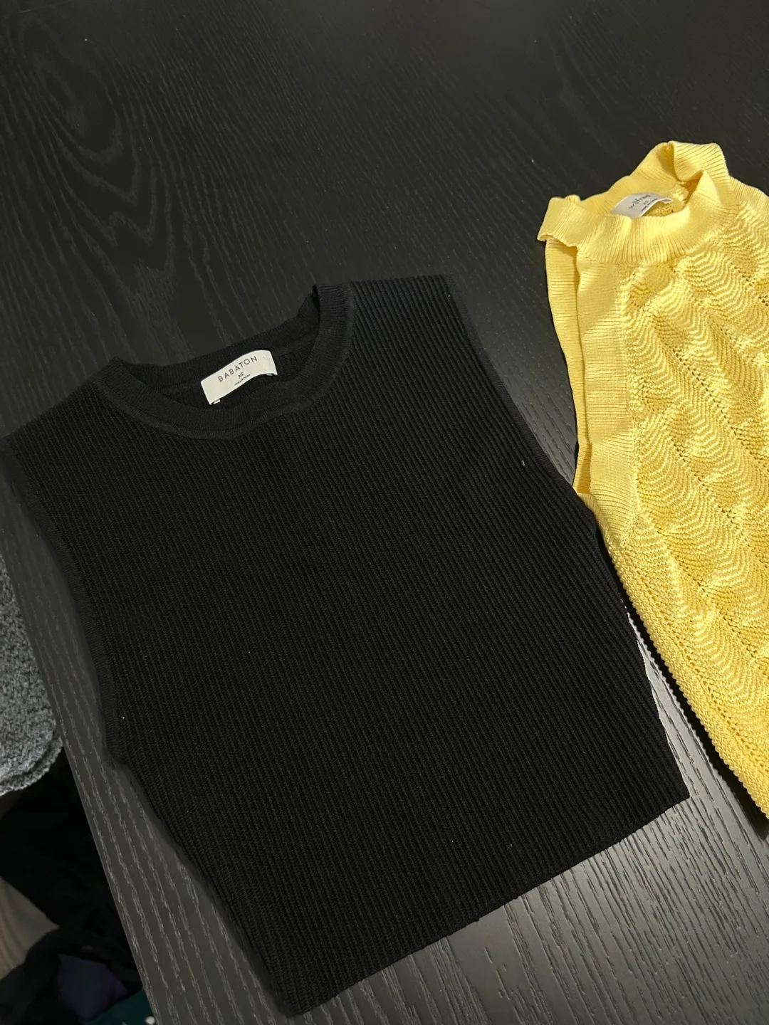 Aritzia tanks XS,  10$ each Sunday best, babaton & Wilfred image indicator(2)