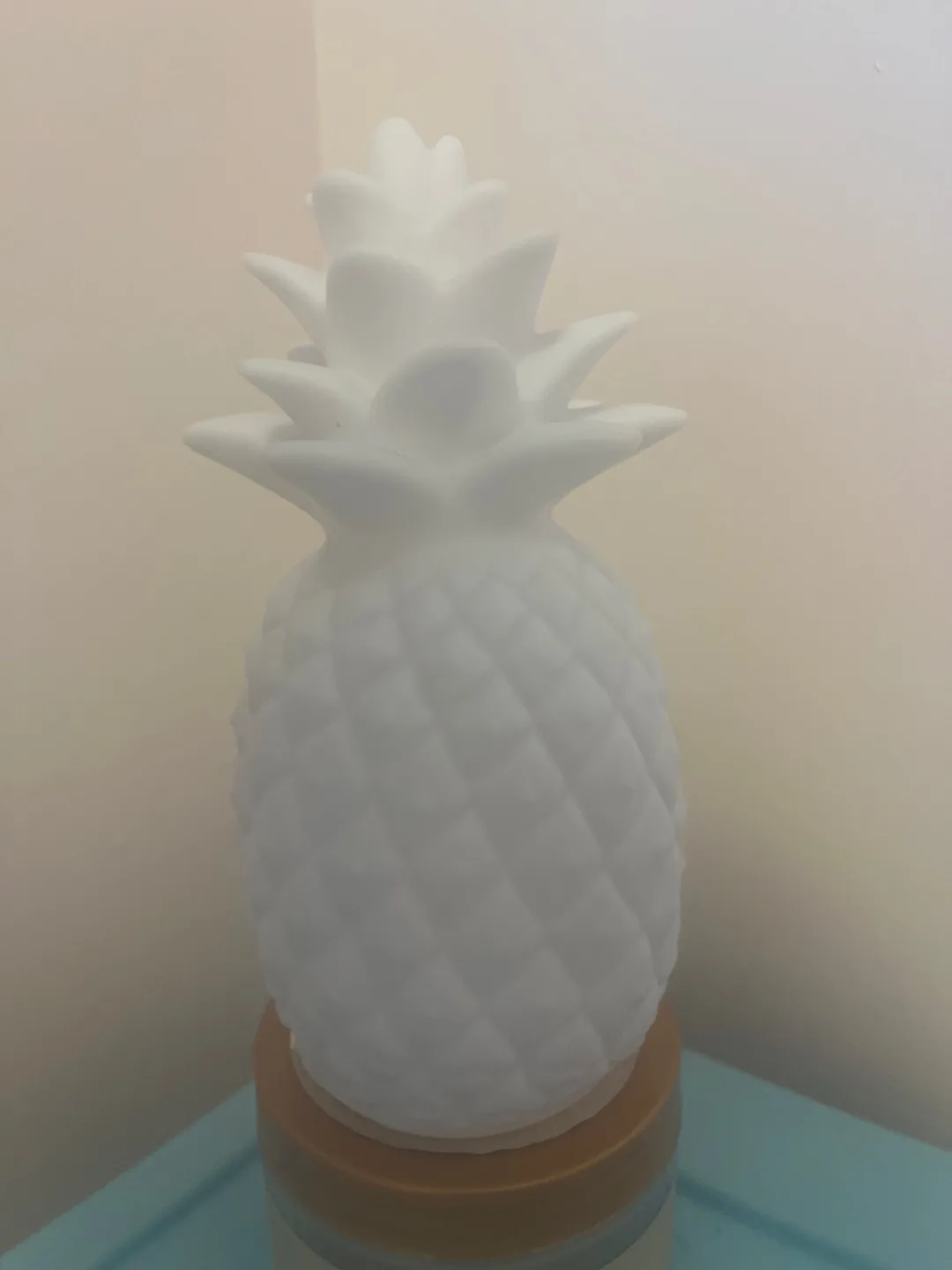 Pineapple Table Lamp - White thumbnail