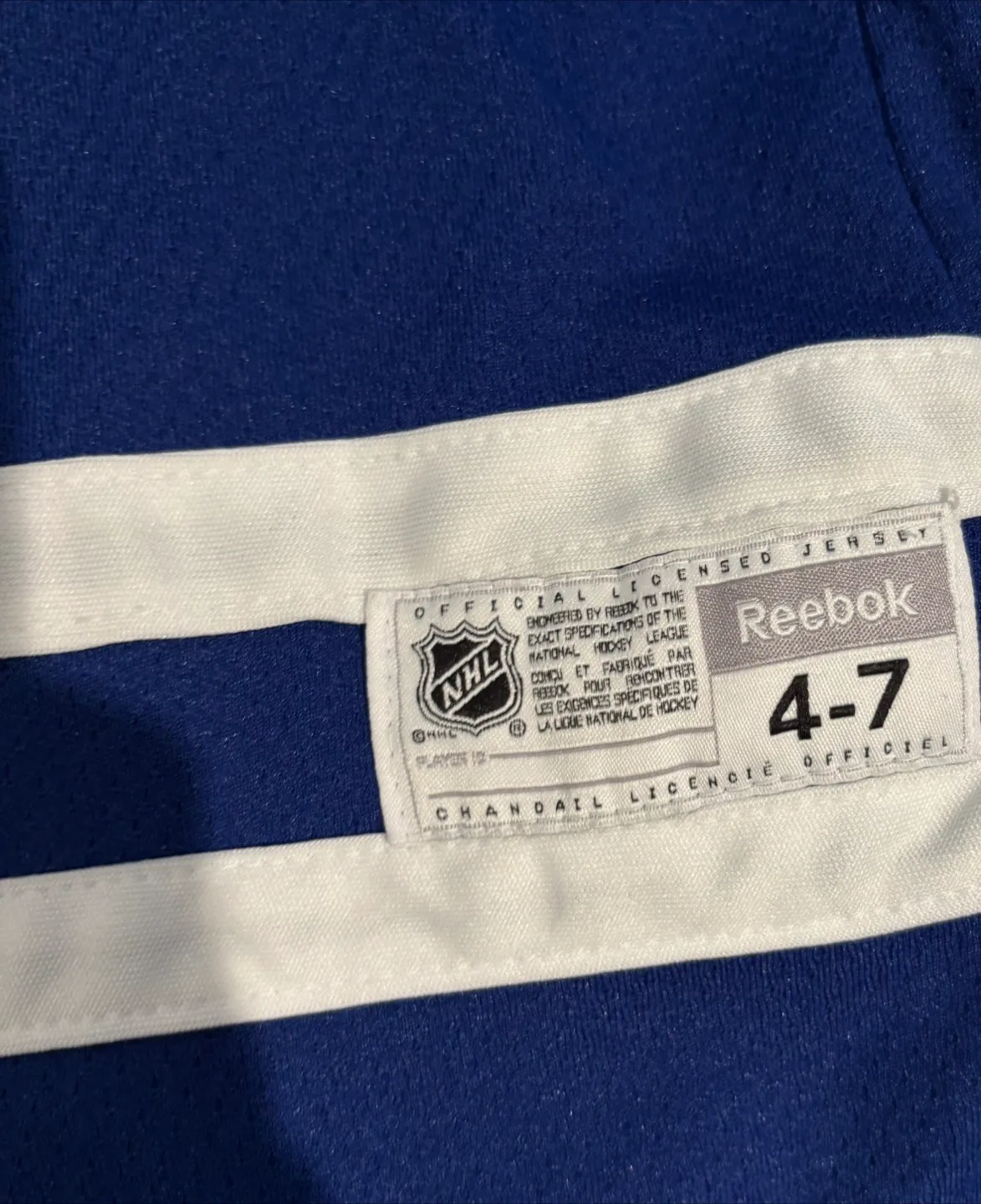 Reebok Toronto Maple Leafs kids Hockey Jersey  Size 4-7 Years image indicator(2)