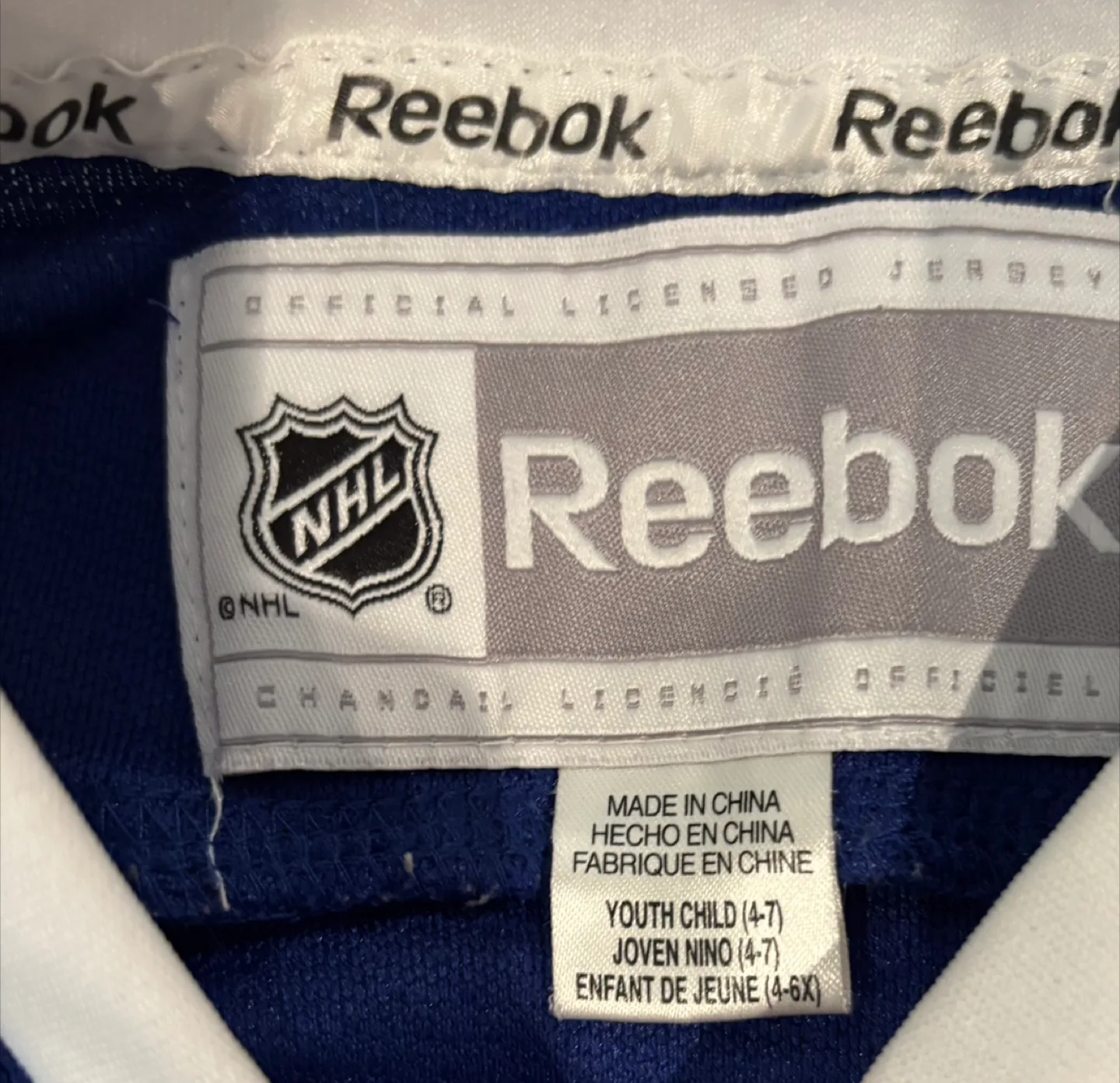 Reebok Toronto Maple Leafs kids Hockey Jersey  Size 4-7 Years image indicator(3)