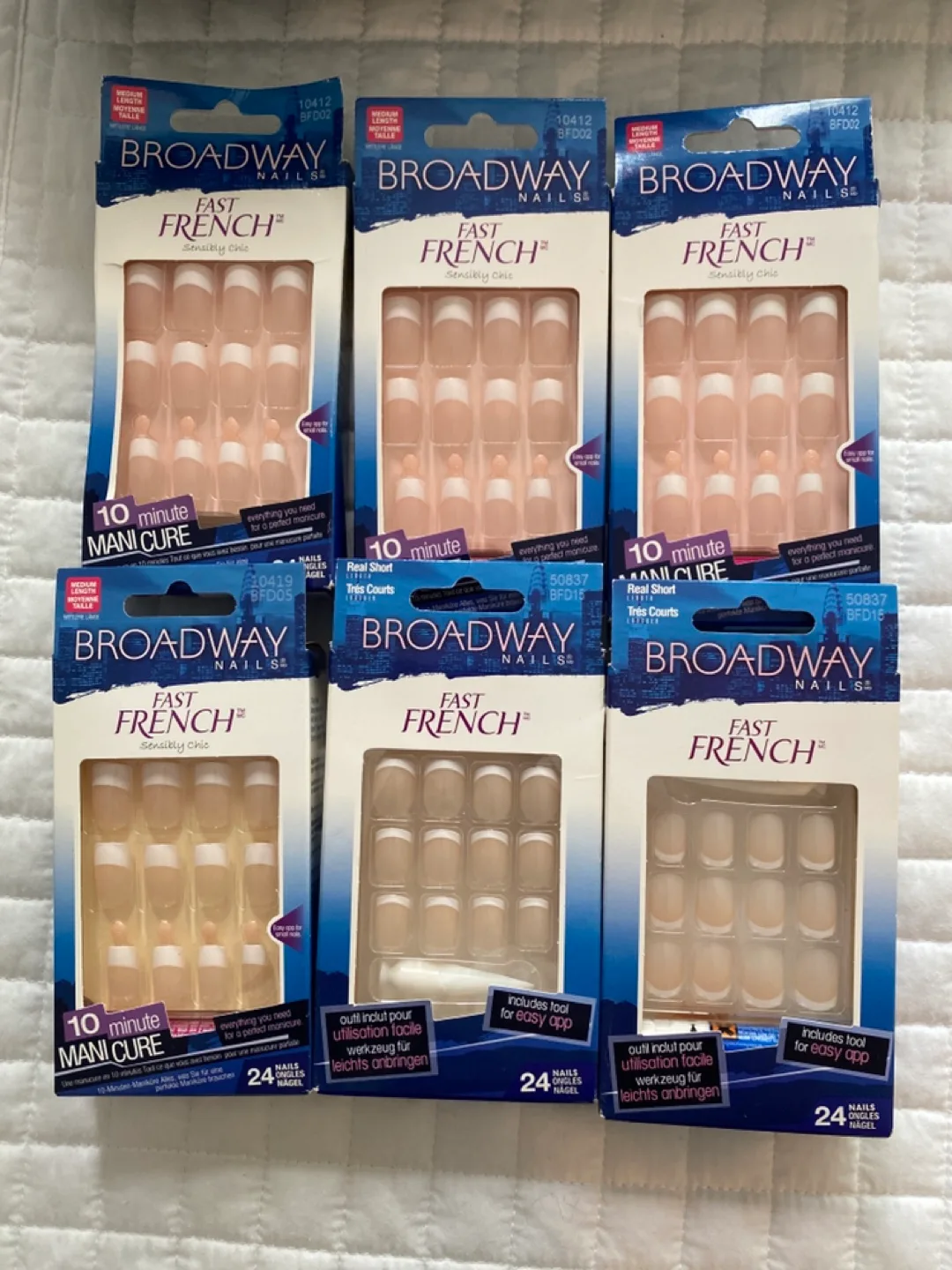 Variety of Press-on Nails: Helios, Broadway, Nailene, Kiss image indicator(4)