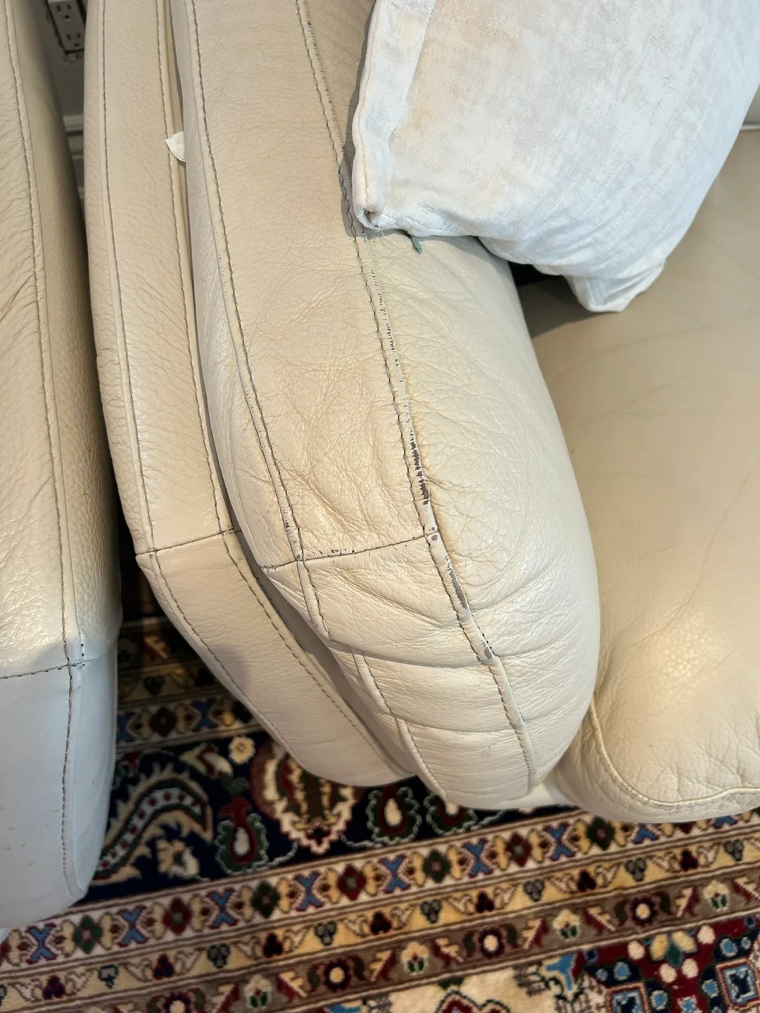 Cream and black Leather Sofa Set image indicator(10)