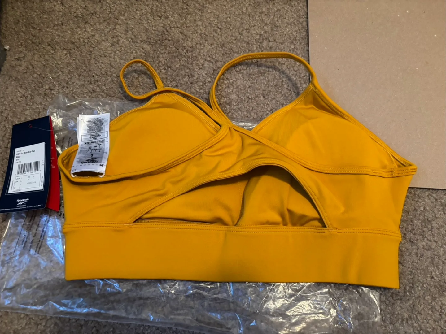 New Reebok Sports Bra - Size L image indicator(2)