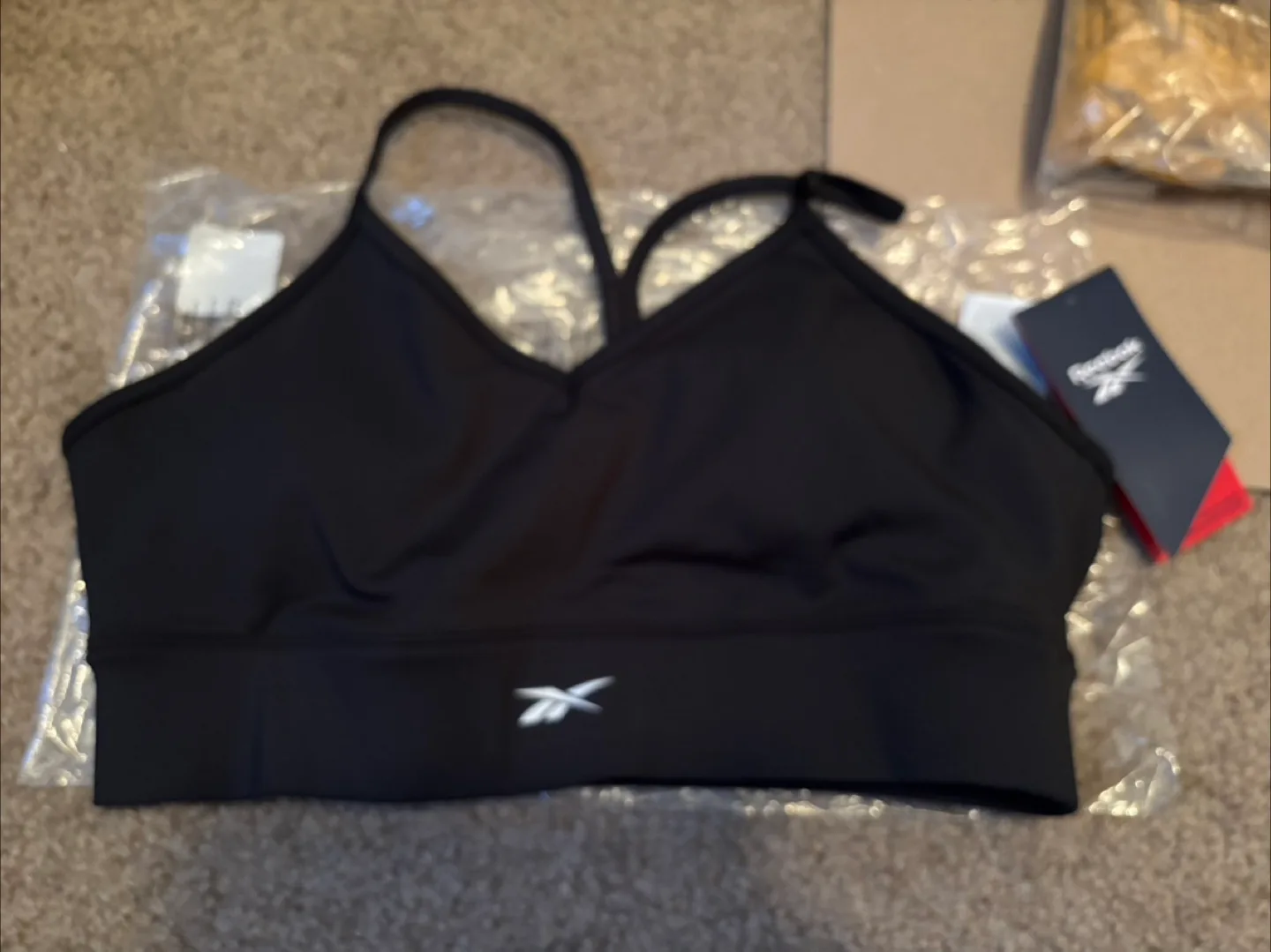 New Reebok Sports Bra - Size L image indicator(3)