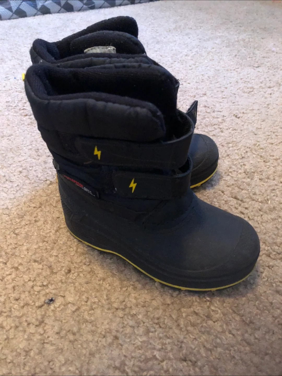 Kids' Winter Boots, Size 8 thumbnail