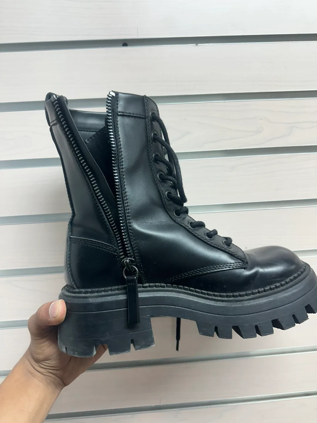 Unisex Black Lace-Up  Boots thumbnail