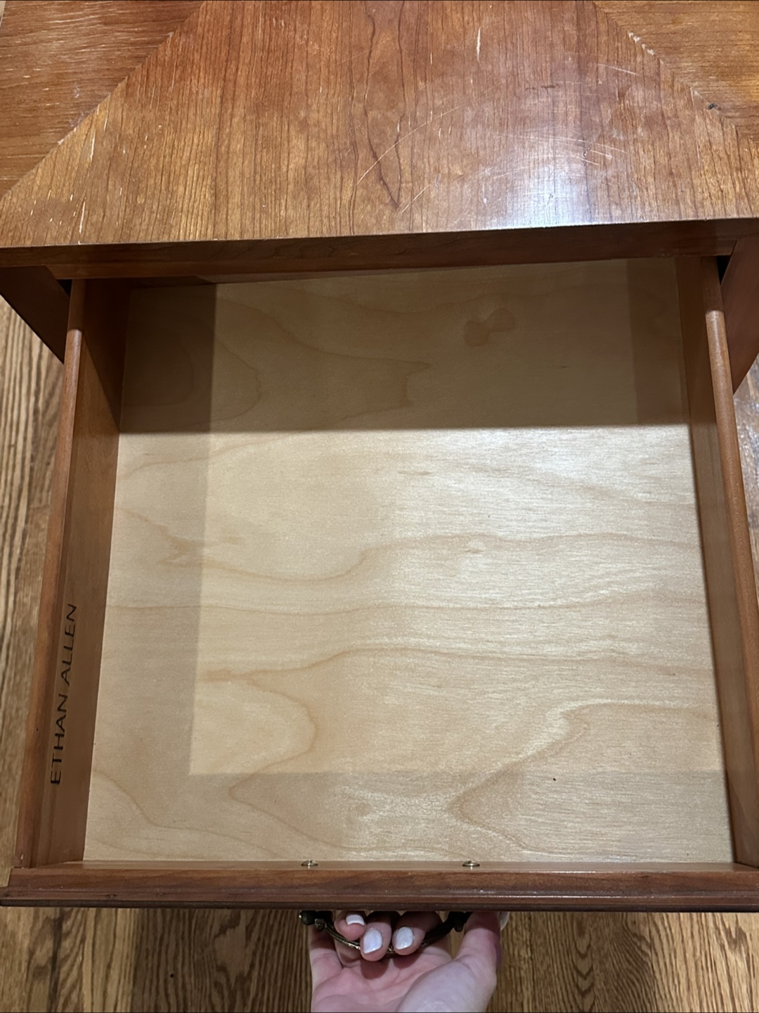Ethan Allen Wood Side Table - photo 2