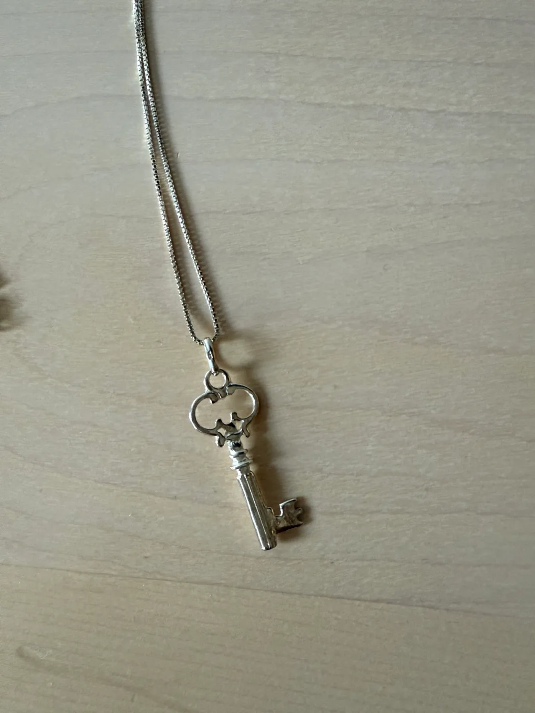 Silver Key Pendant Necklace 925 image indicator(2)