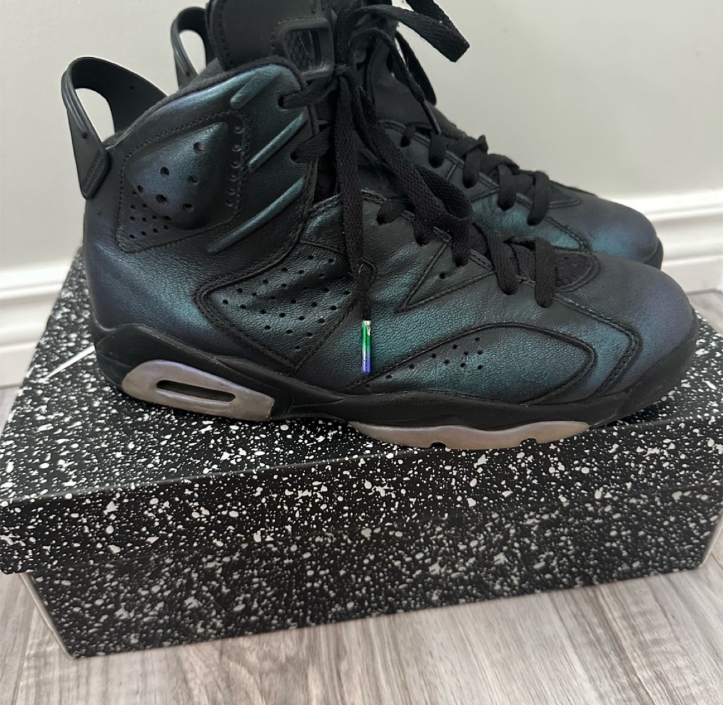 Air Jordan 6 Black Iridescent US 8