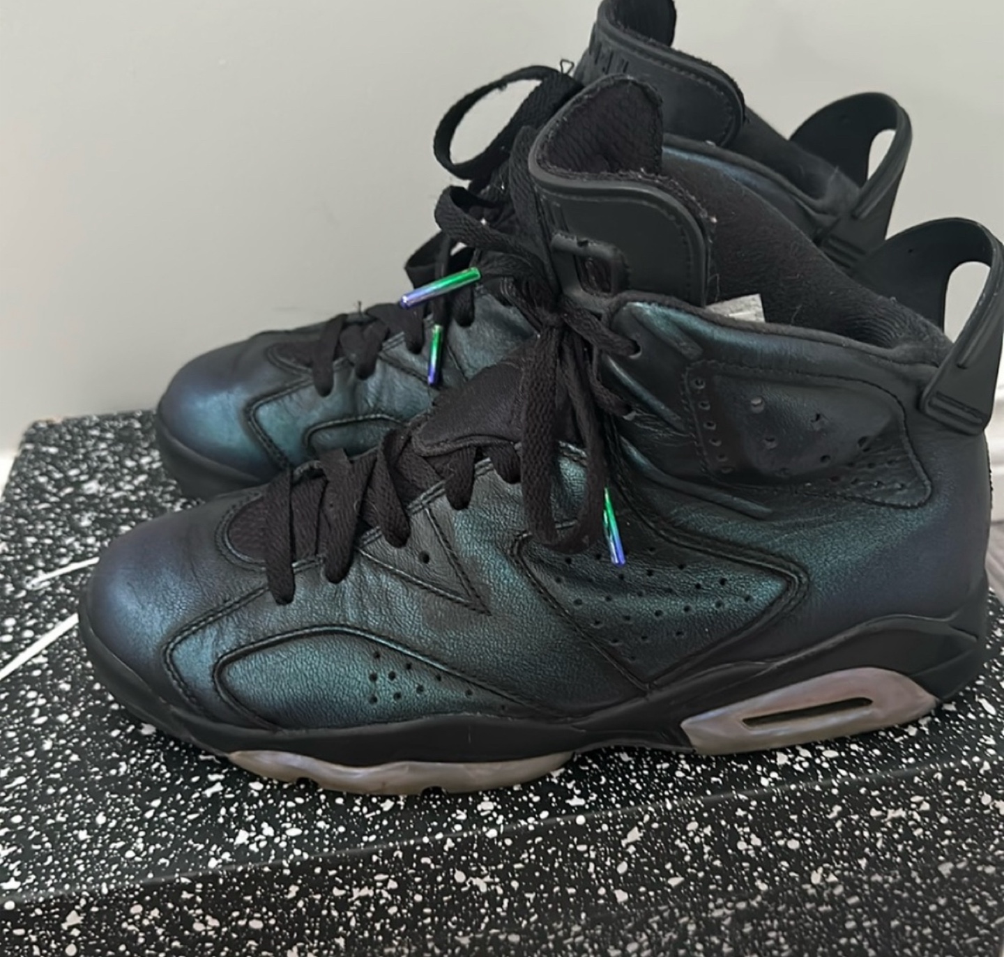 Air Jordan 6 Black Iridescent US 8 - photo 2