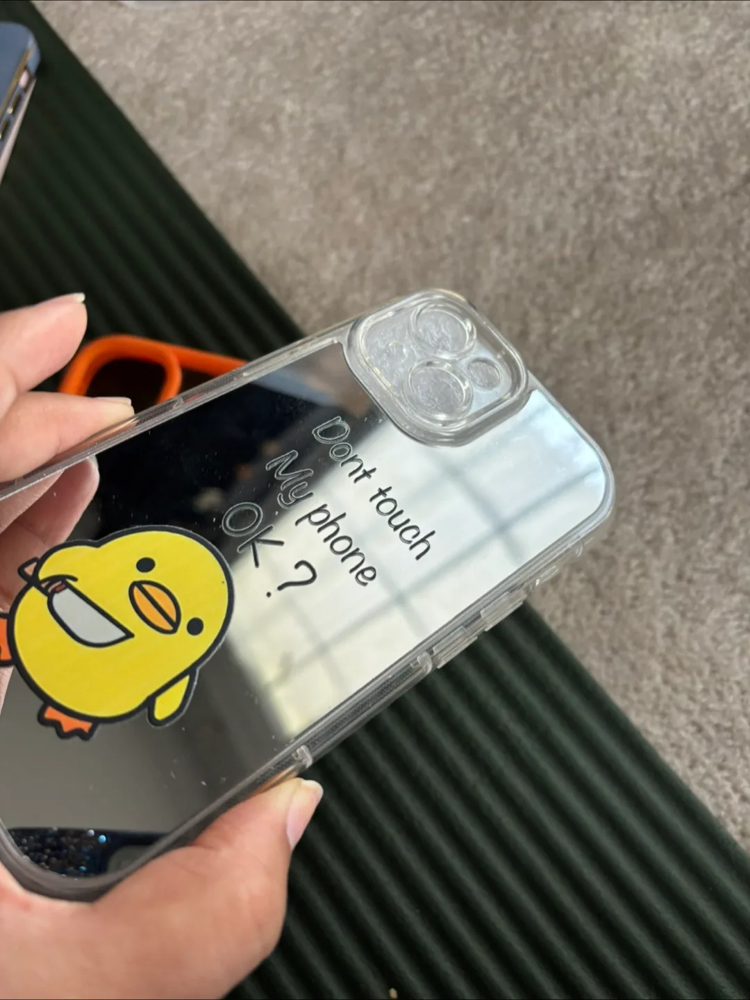 iPhone 15 case with chick design image indicator(3)