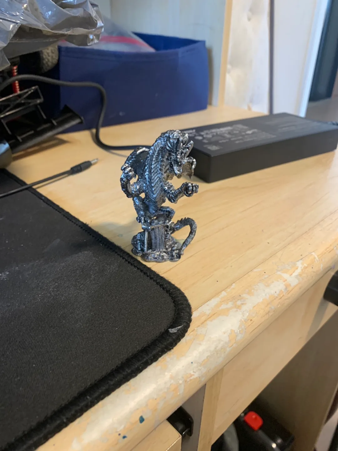 Small metal Dragon statue/figurine image indicator(4)