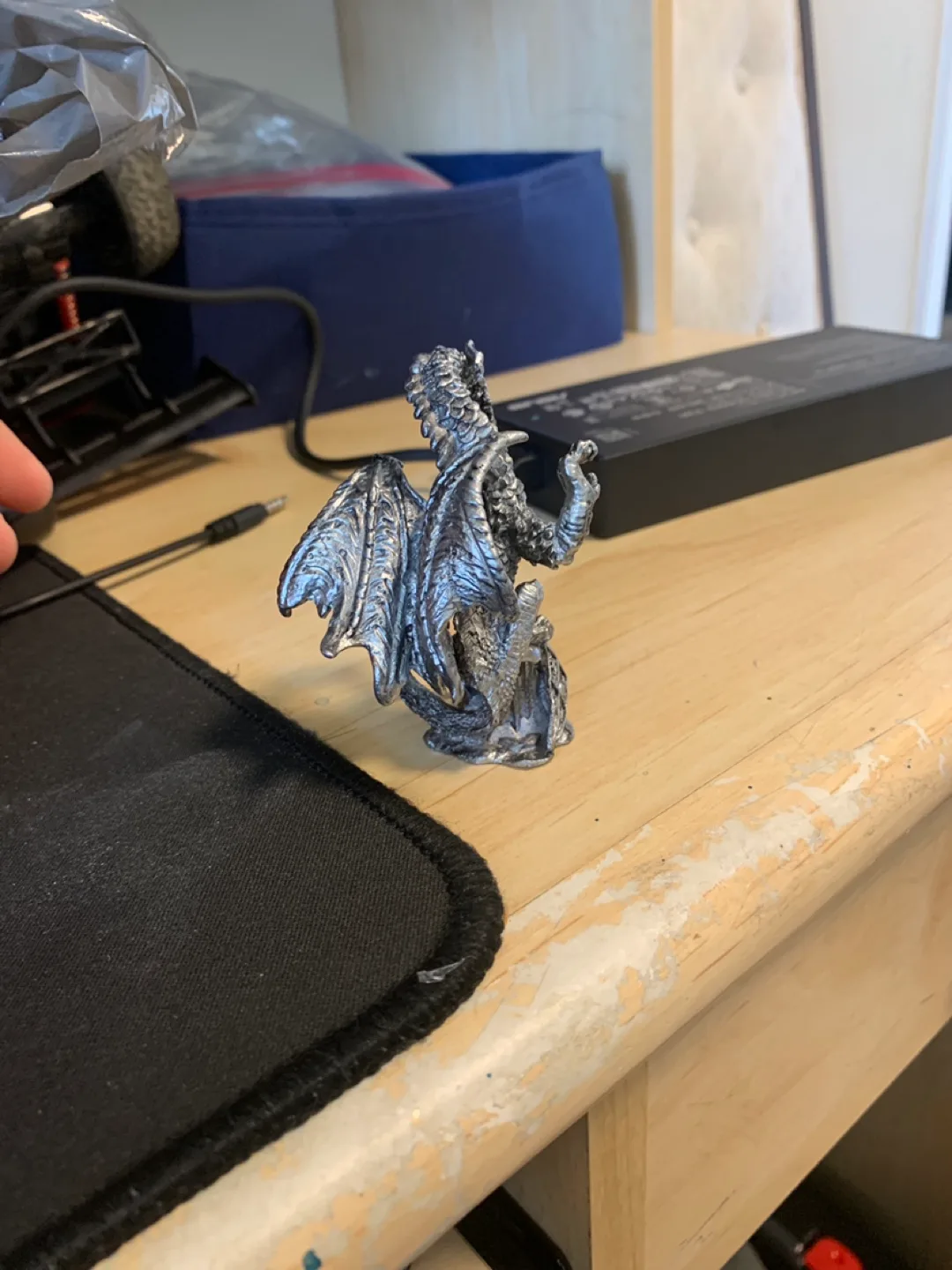 Small metal Dragon statue/figurine image indicator(3)