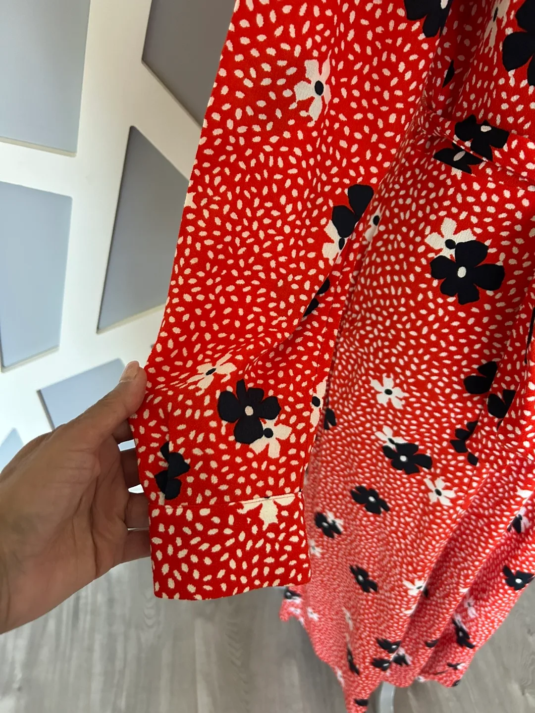 Red Floral Print Midi Shirt Dress image indicator(2)