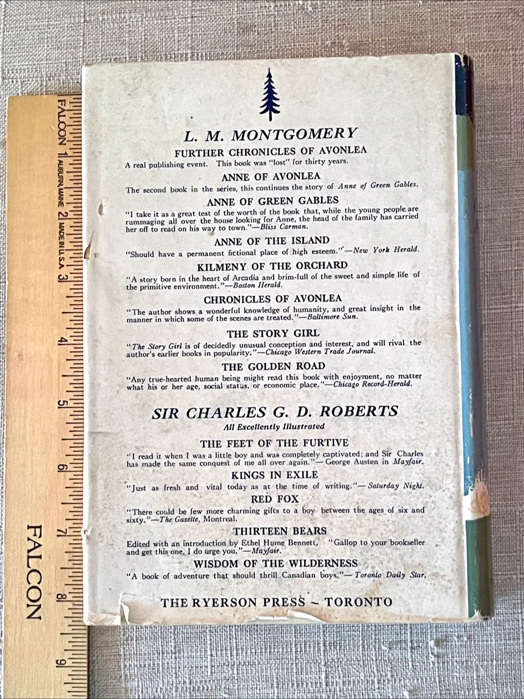 Chronicles of Avonlea by L.M. Montgomery image indicator(2)