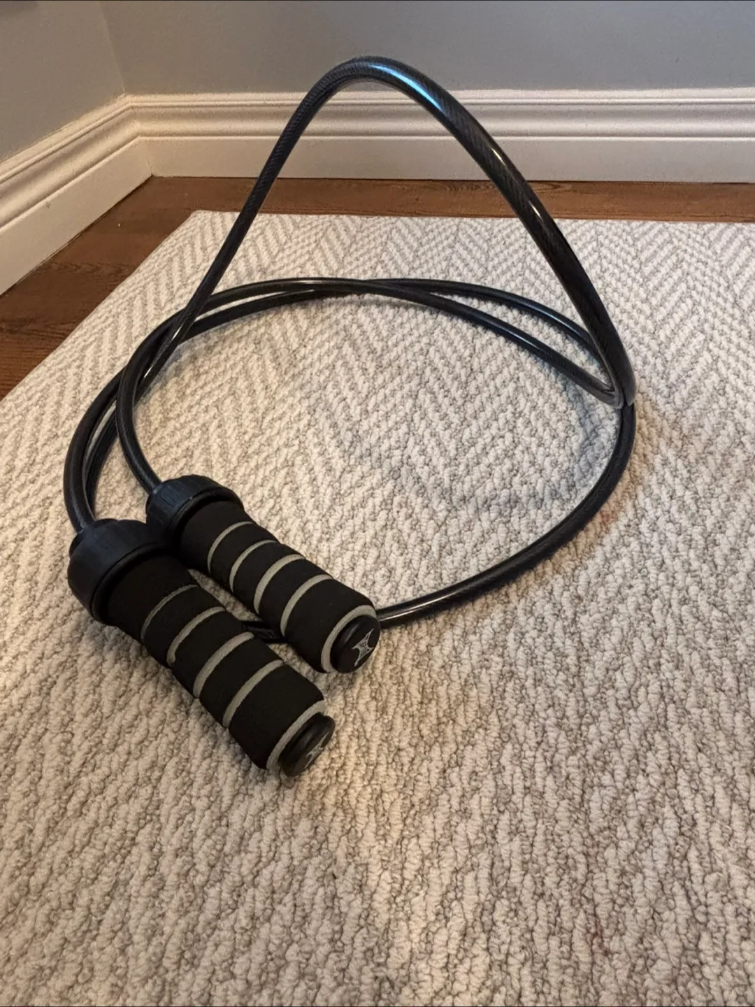 Weighted Tapout Jump Rope - Great Condition thumbnail
