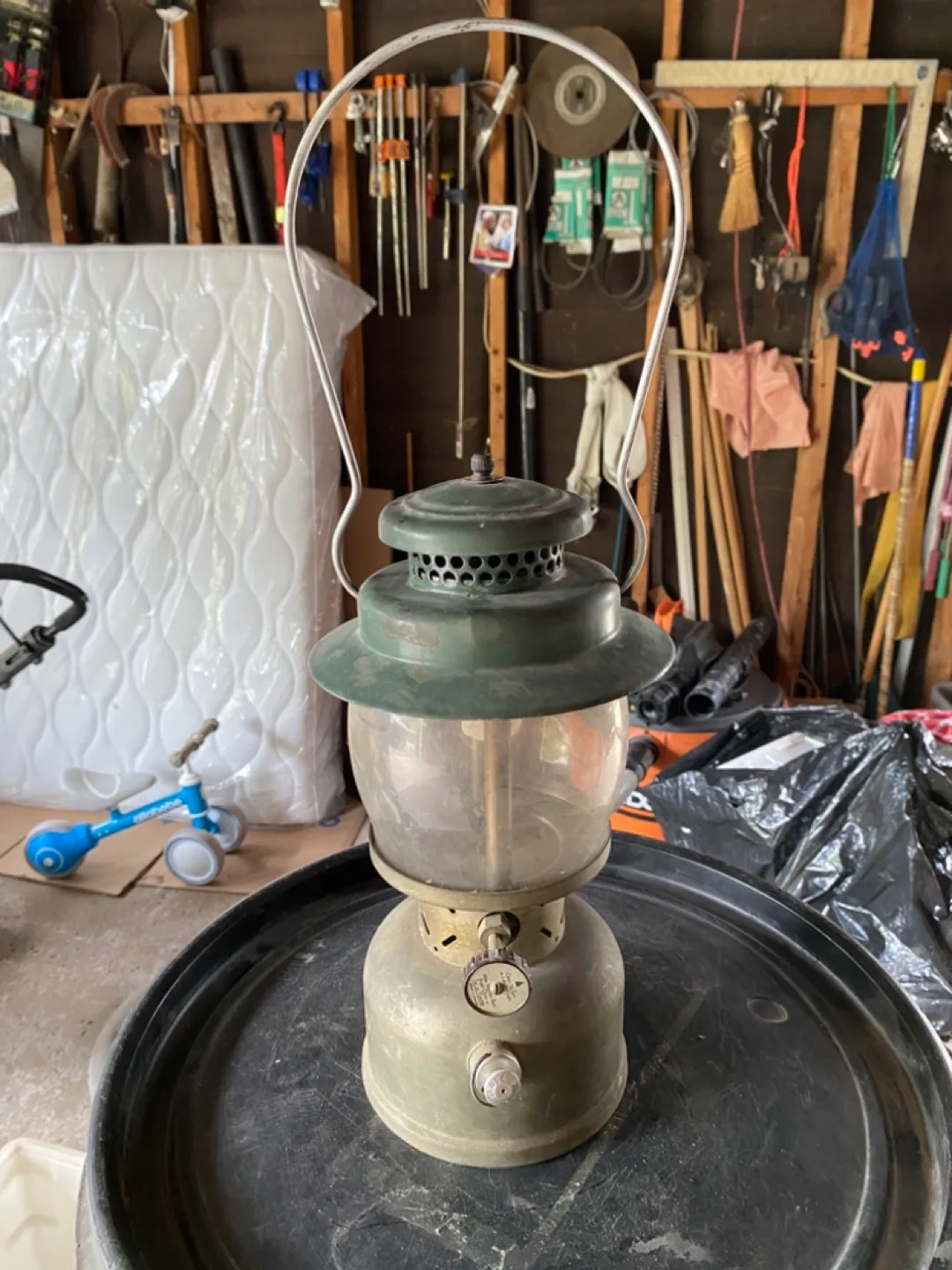 Vintage  Coleman Lantern thumbnail