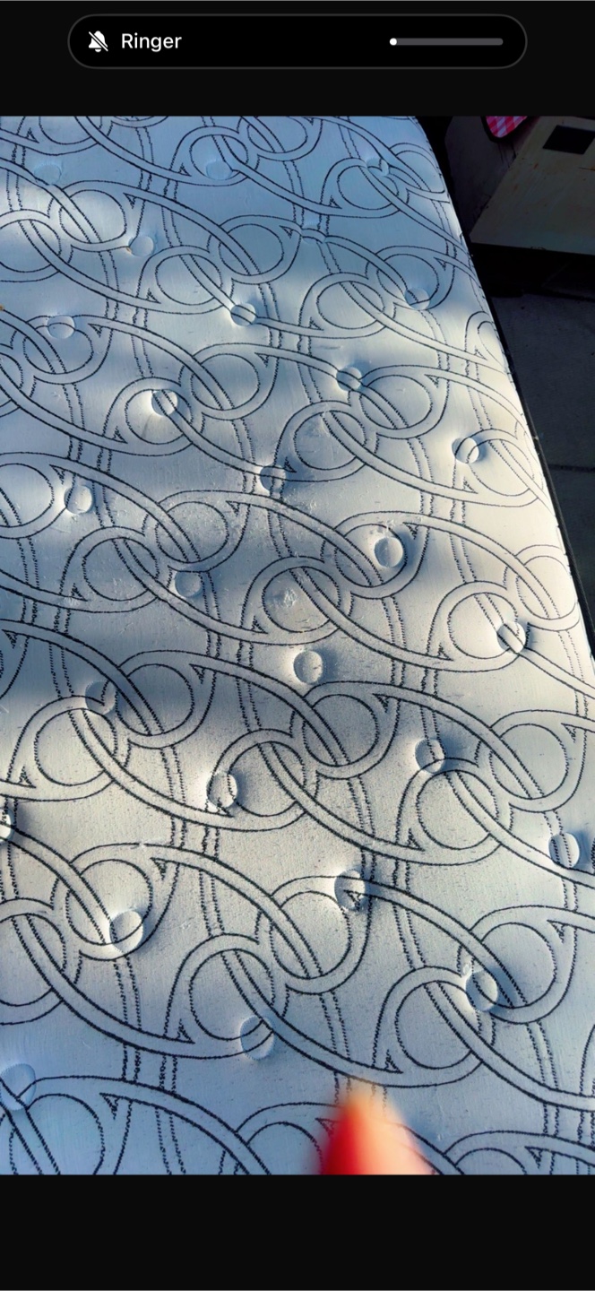 Used but like new Mattress - photo 3