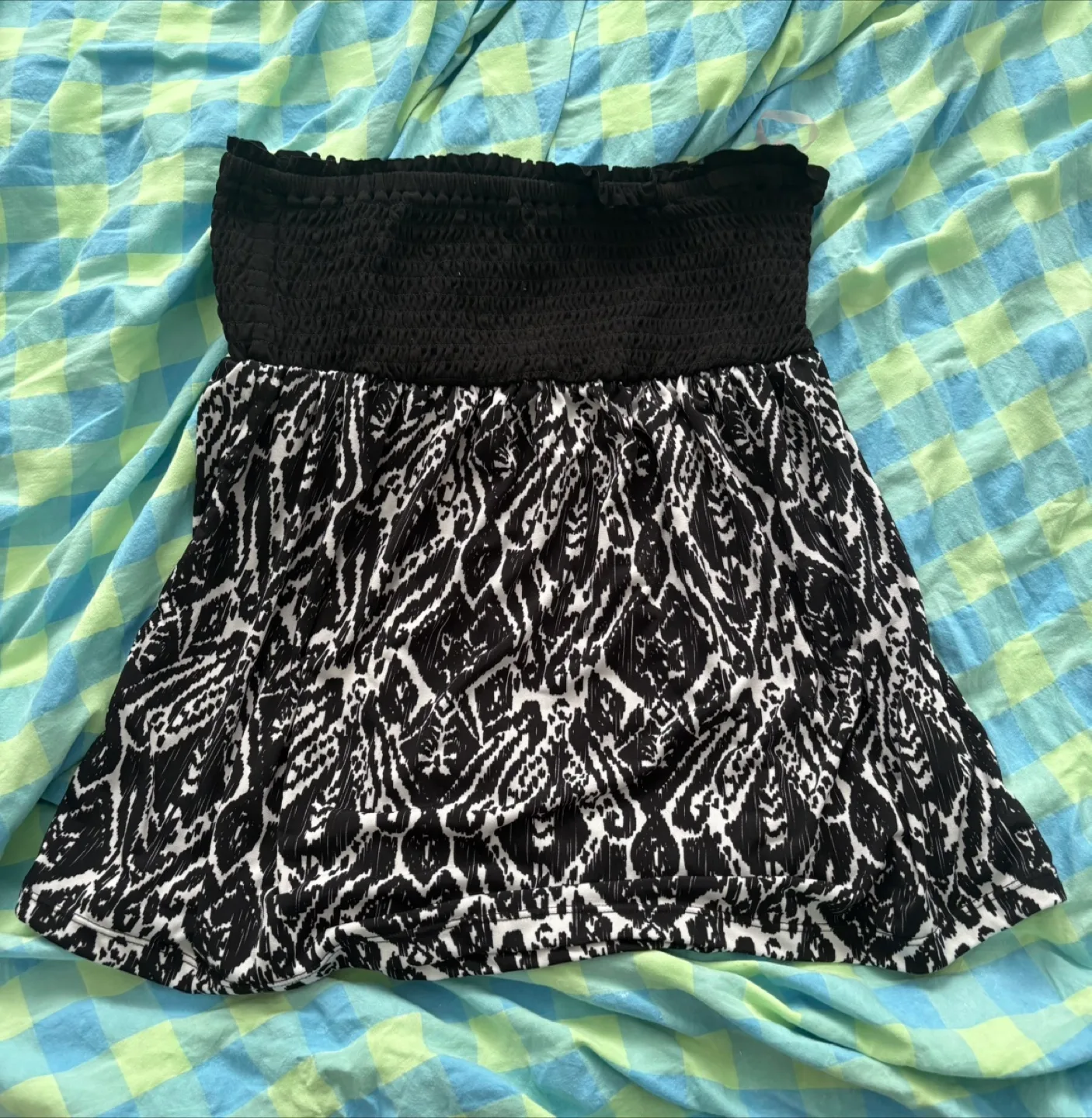 Skirt (Medium) (Never worn) (Giving away for FREE) thumbnail