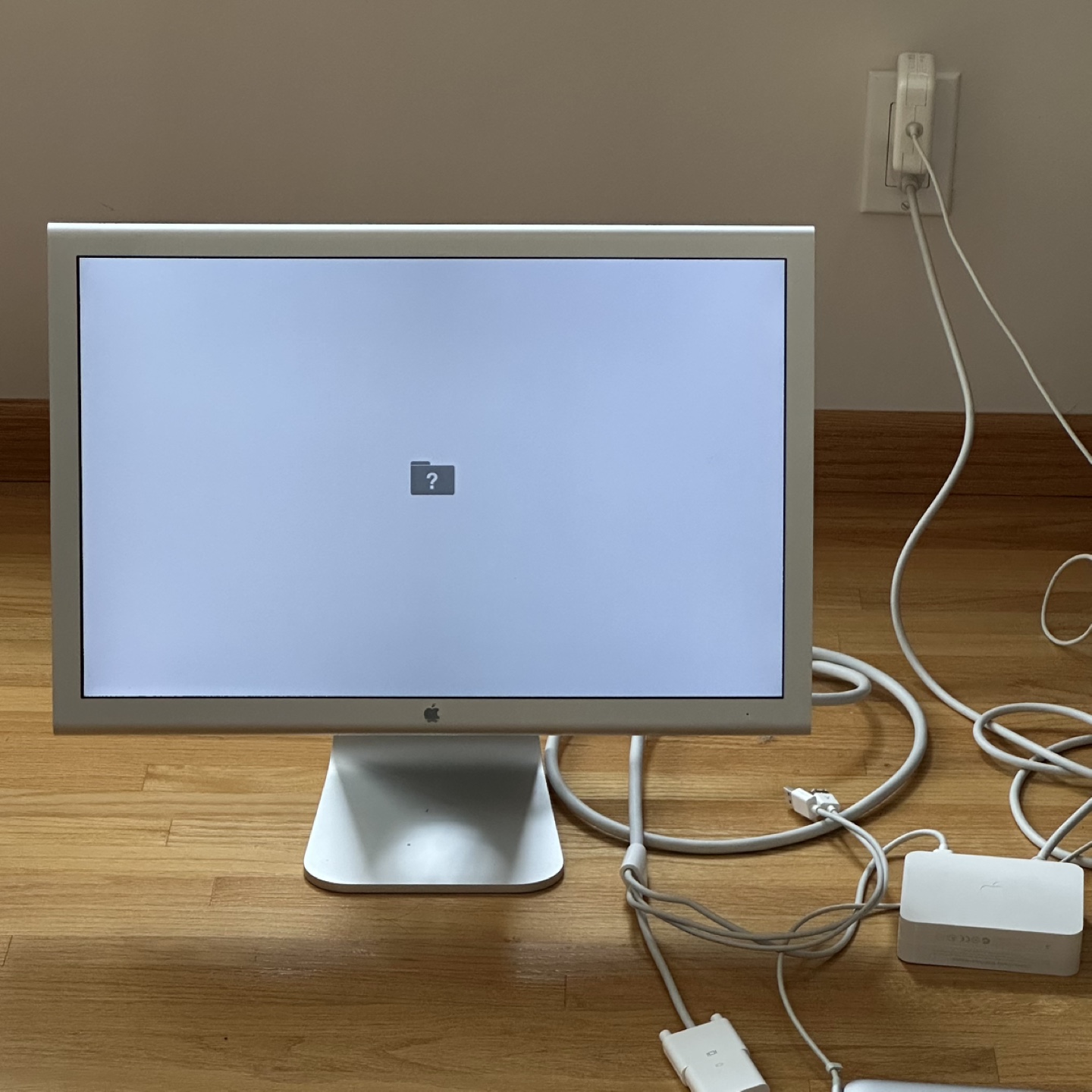 Apple Cinema Display Monitor 20” DVI input