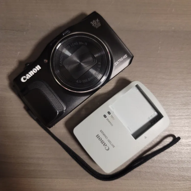 Canon Powershot SX710 HS Digital Camera thumbnail