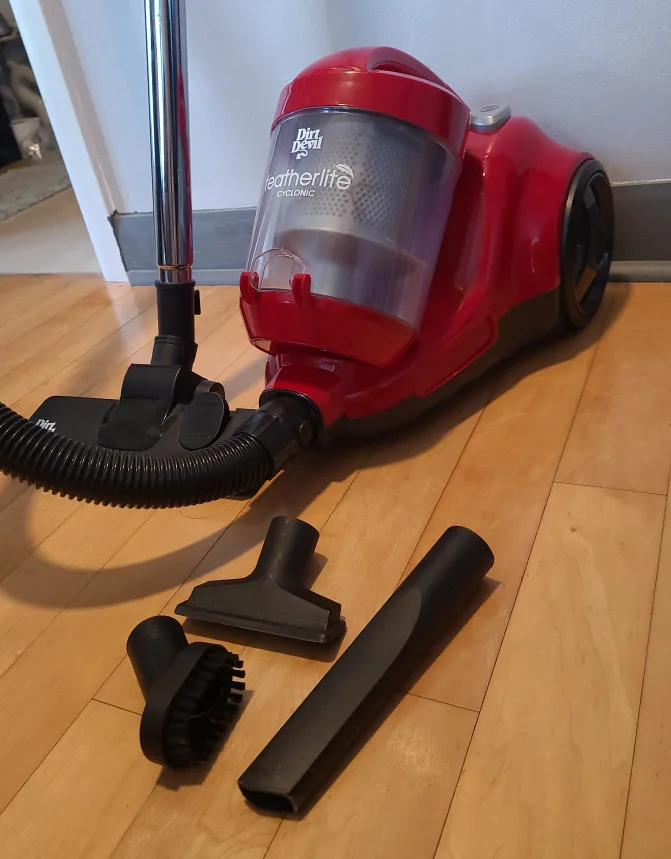 Dirt Devil Featherlite Cyclonic Bagless Vacuum - Red thumbnail