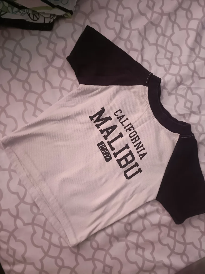 Brandy Melville Malibu T-Shirt thumbnail