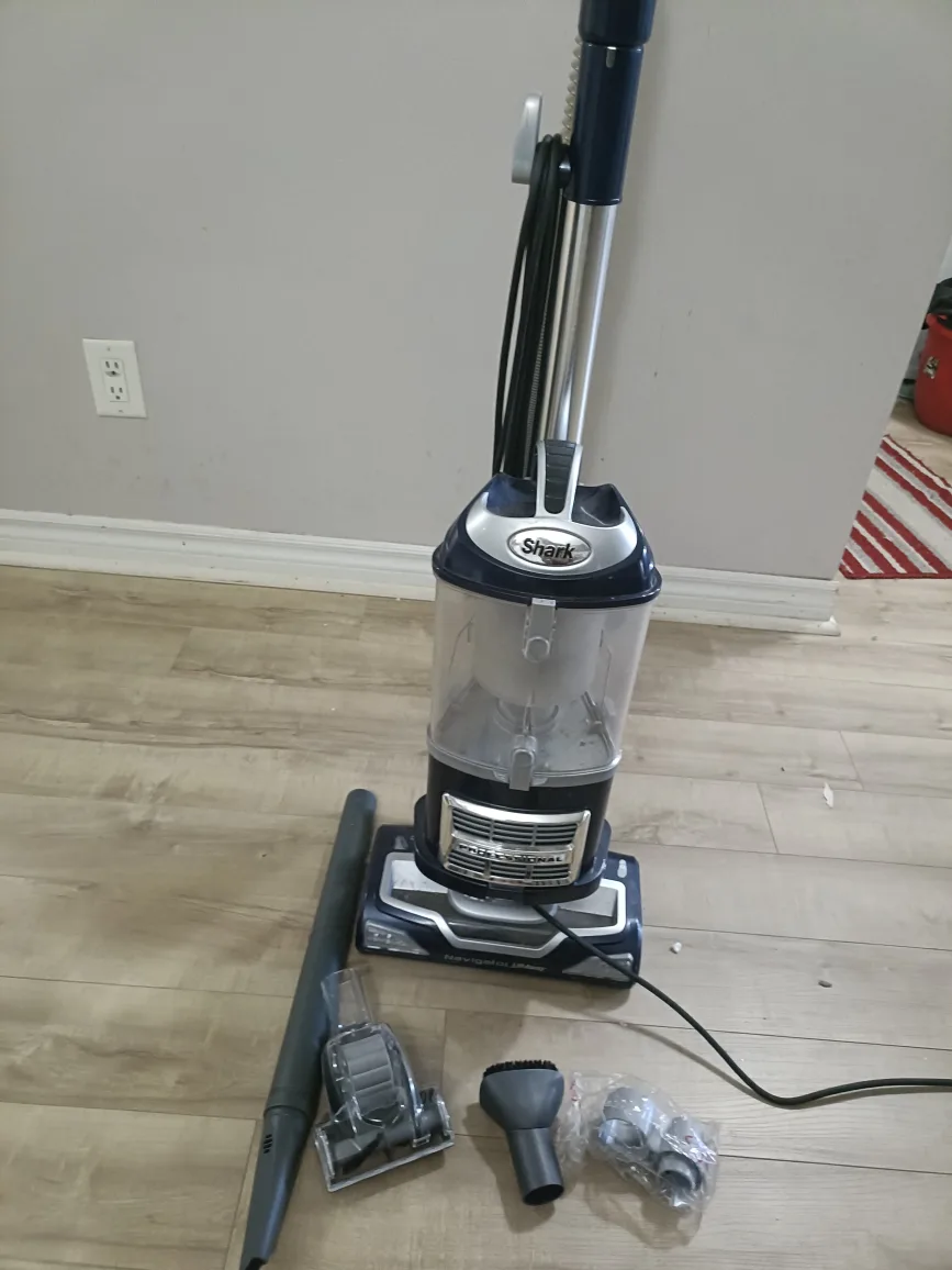 Shark Navigator Lift-Away Vacuum thumbnail