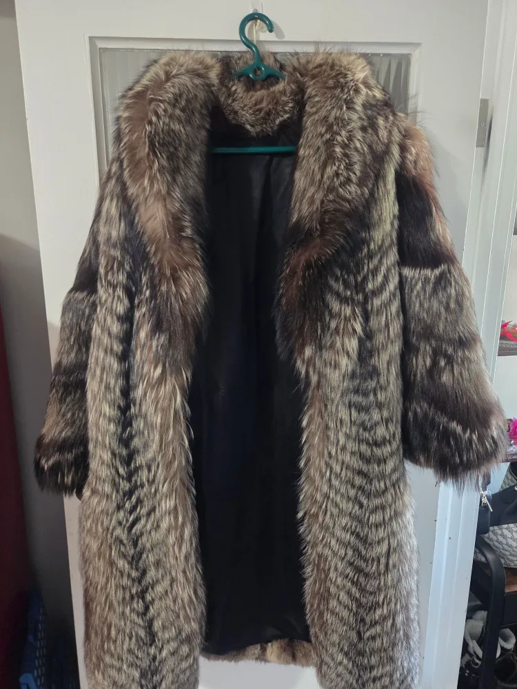 [Quick Sell] Genuine Fox Fur Coat thumbnail