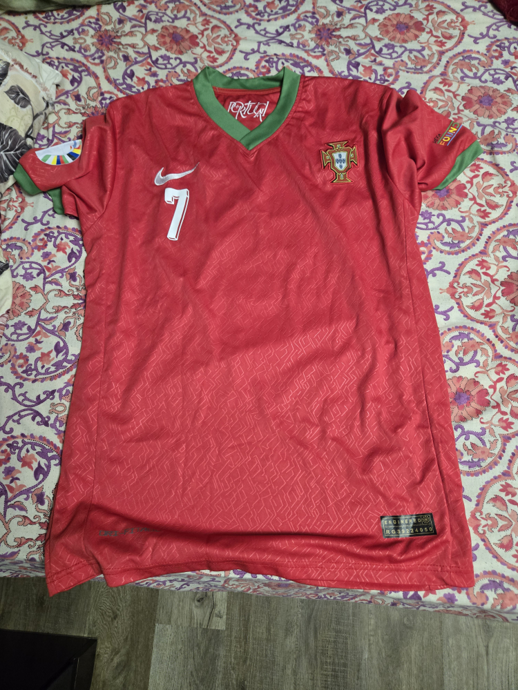 Nike Portugal Ronaldo #7 Soccer Jersey & Shorts - photo 2
